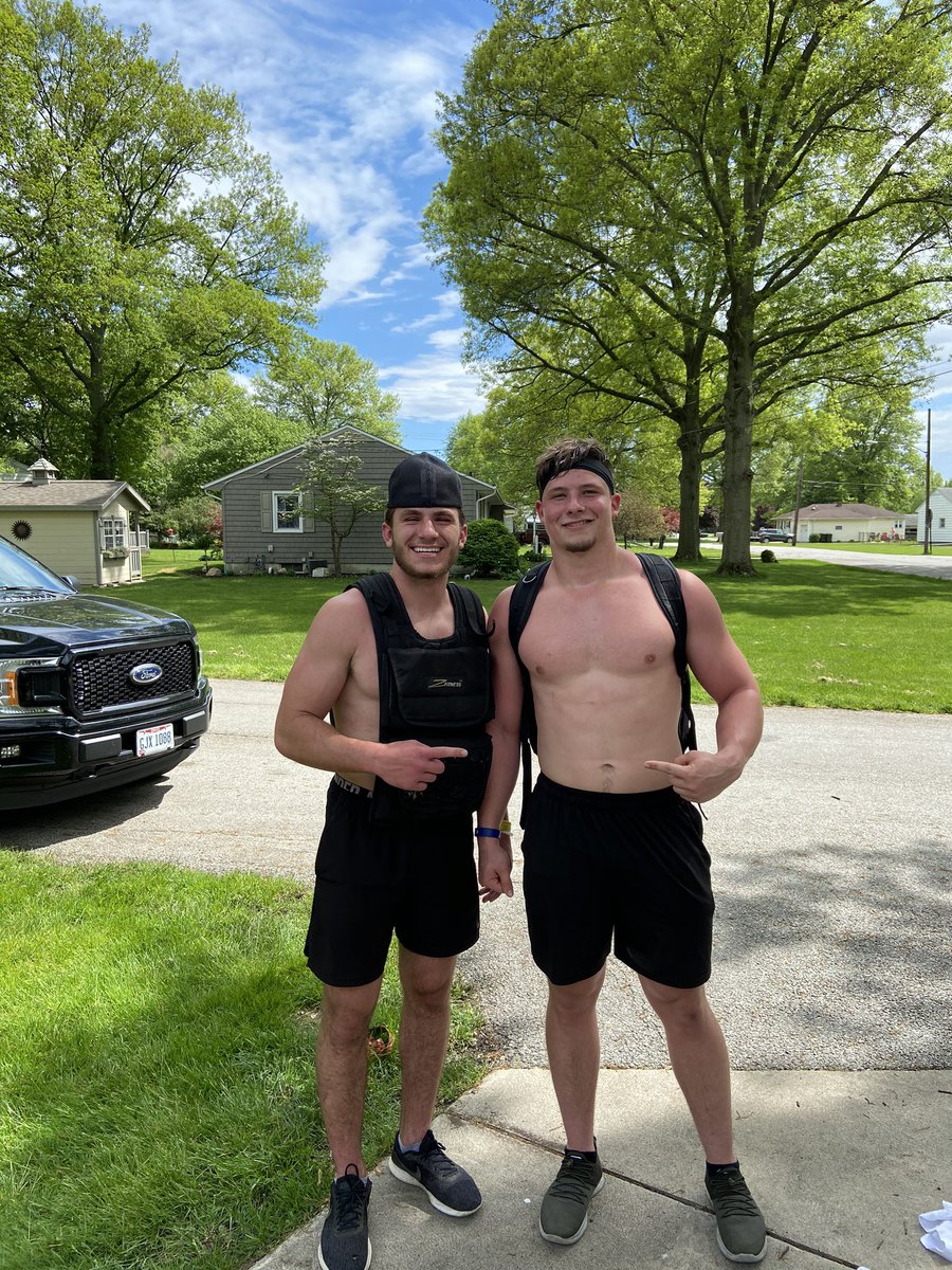 mitchnielsenn's tweet photo. Completed the “MURPH” today. Thank you to all of our active, fallen, and retired troops! 🇺🇸 @jrecker51 https://t.co/u7rvS5IAA4