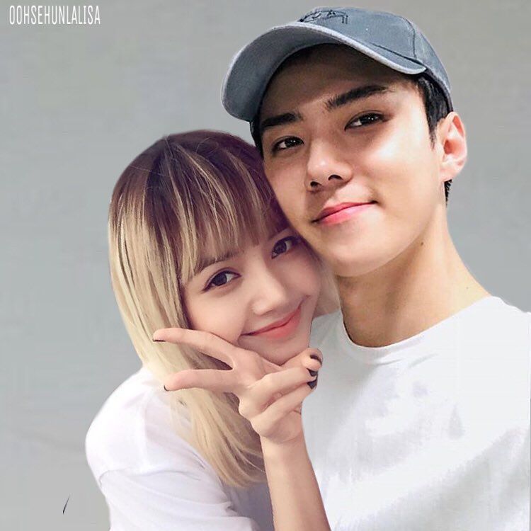 SELFIES #SEHUN #LISA #HUNLISA #HUNLICE