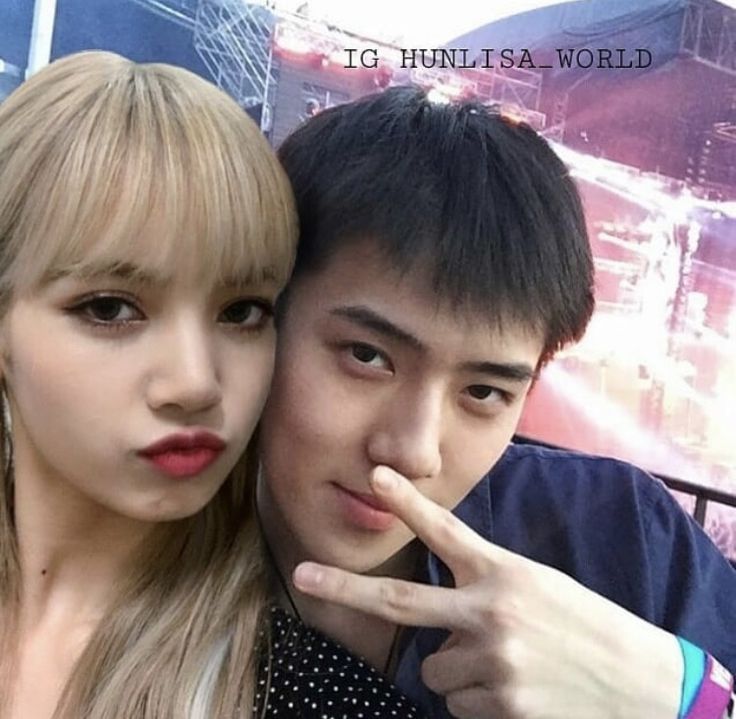 SELFIES #SEHUN #LISA #HUNLISA #HUNLICE