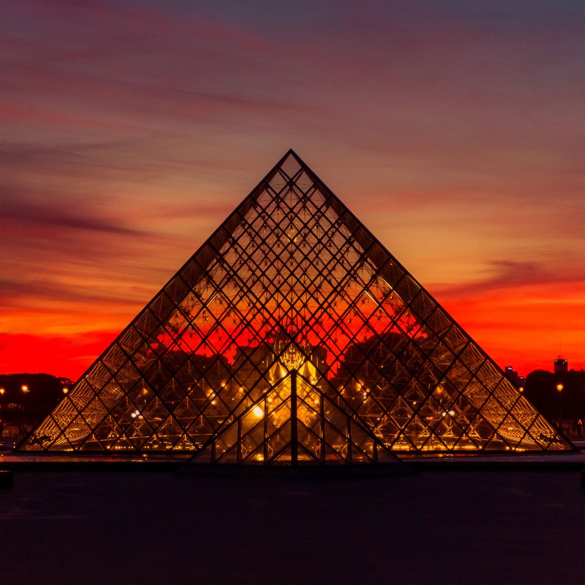 ViajarBaratoBR's tweet photo. Pirâmide do Louvre, Paris, França.

#viajarbarato #viagem #Pirâmide #Louvre #Lighthouse #França #Paris #Europe #Word #Musaingplaces #photography #adventure #paradise #naturelovers #explore #happiness #lightroom https://t.co/8W6BjRua24