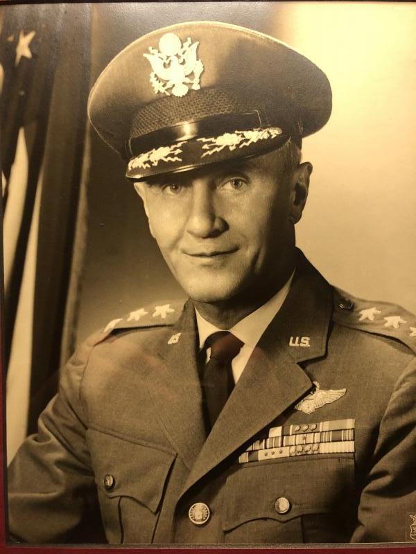 AmericanLegion's tweet photo. #VirtualMemorialDay honoree Edward H. Underhill. @usairforce, 1927-1964. Chief of Staff, @US_EUCOM, July 1, 1961-June 1, 1963. Passed away Oct. 23,1983.
Honored by his oldest granddaughter Susan M. Powell. #MemorialDay https://t.co/ty9Dh3ORsR