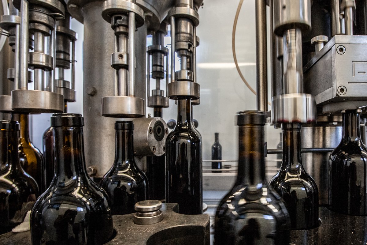 We heard through the grapevine that today is #NationalWineDay! 
From cabernets to chardonnays, there's something for everyone.

What's your favorite wine? 🍷