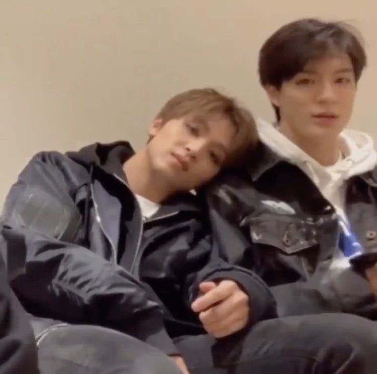 hyuck with jeno 2