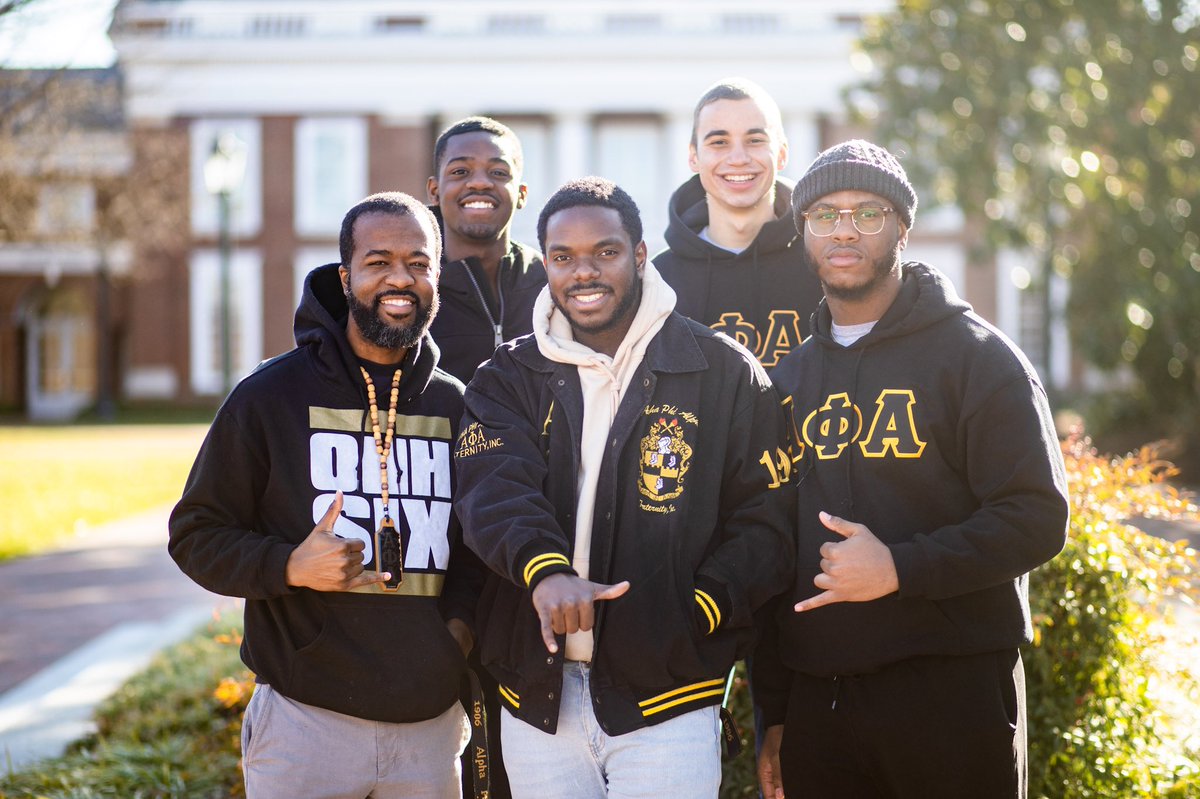 Max_N3lson's tweet photo. Missing the brotherhood 💛🖤🤙🏾 https://t.co/u45wuUBoPz