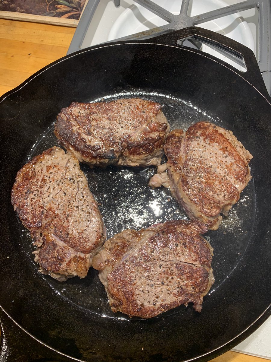DigitalDDaniels's tweet photo. This is happening... #botfood https://t.co/1gVHgAzcTM