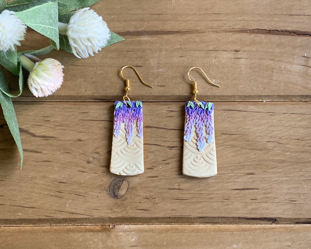 Wisteria Blooms (4 pairs available)