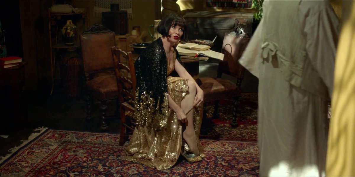  the gold dress • very... sequinny?• i absolutely LOVE the cape • the shoes.... *chef’s kiss* • we get to see her peel off stockings which is fab • it just SCREAMS phryne with all the shimmer and shine •12/10