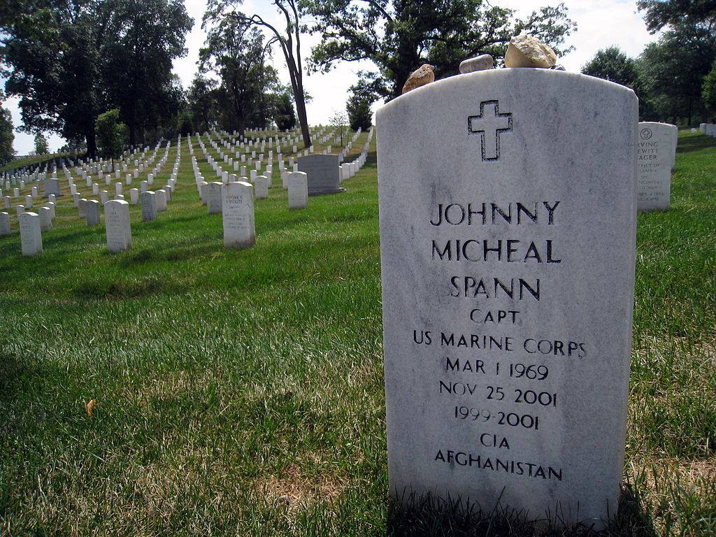 AUAlumniAssoc's tweet photo. ๐บ๐ธRemembering all those who paid the ultimate price for our freedom.
Mike Spann '92 was the first American killed in Afghanistan in 2001. He is buried in Arlington National Cemetery. #MemorialDay #heroes #fearlessandtrue #aspiritthatisnotafraid #WarEagle ๐ฆ
https://t.co/lpCa5KaKCP
