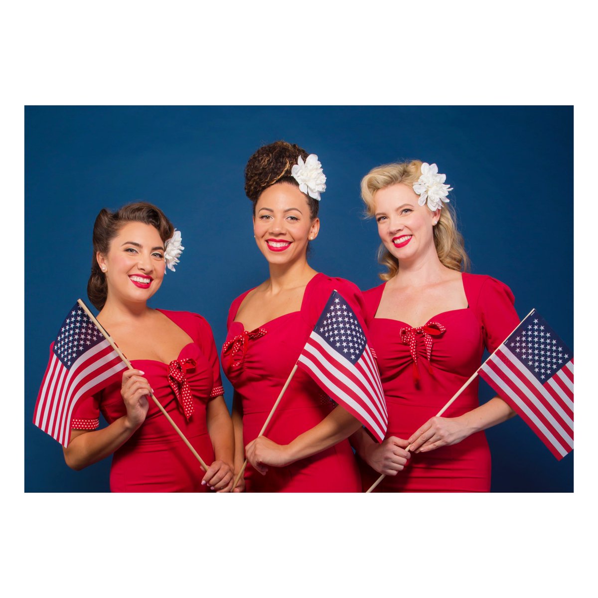 SunsetSingers's tweet photo. #Remembering all the #brave men and women today who made the ultimate #sacrifice for our #country. ❤️🇺🇸💙
#memorialday #thehollywooddolls #patriotic #allamerican #pinupgirls #usa #sunsetsingers #gratitude #redwhiteandblue #happymemorialday #thankyouforyourservice https://t.co/nIL6SIoRij