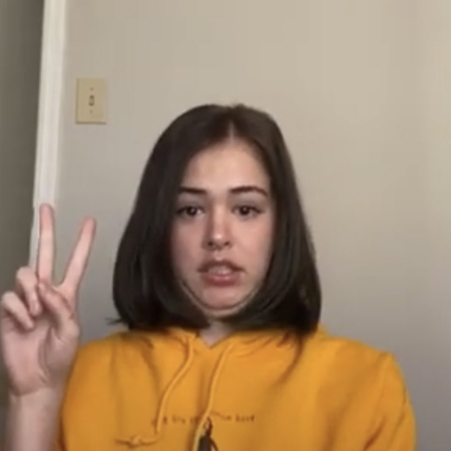 Kaylee reaction pics from her live—- THREAD