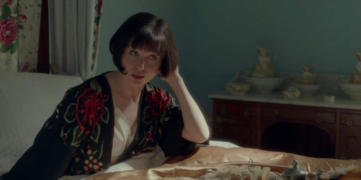  the floral robe • a crime that we didn’t see it more • soft and sleepy phryne >> • i actually really really love it and want my own • would be 10/10 but we didn’t see it for long enough so • 8/10
