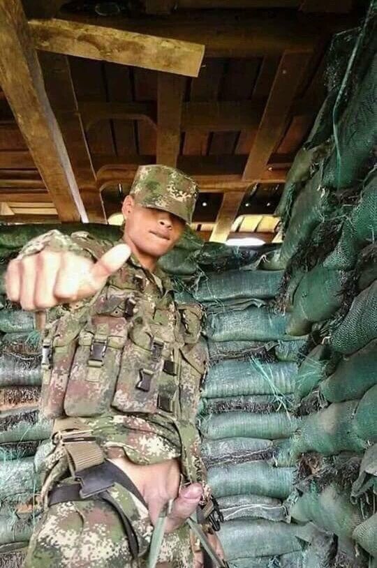 EdisonPaz14's tweet photo. Que ricp militares https://t.co/6tNndUpNXU