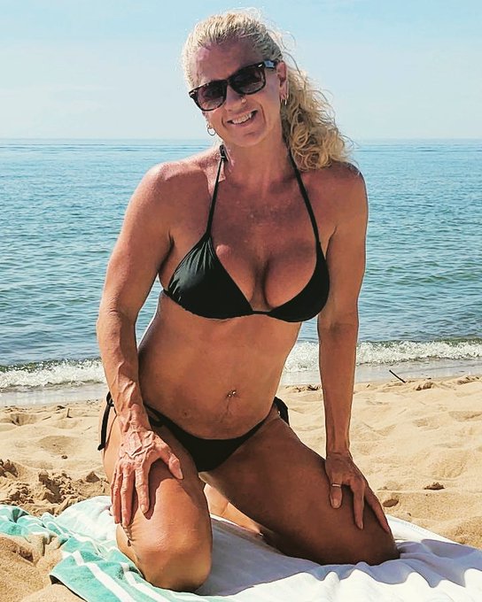 Beach day! https://t.co/jmet9inFT8  https://t.co/AontsSIhtQ  https://t.co/Wwscuk9DhI  https://t.co/mEJ8ERO2Ne  https://t