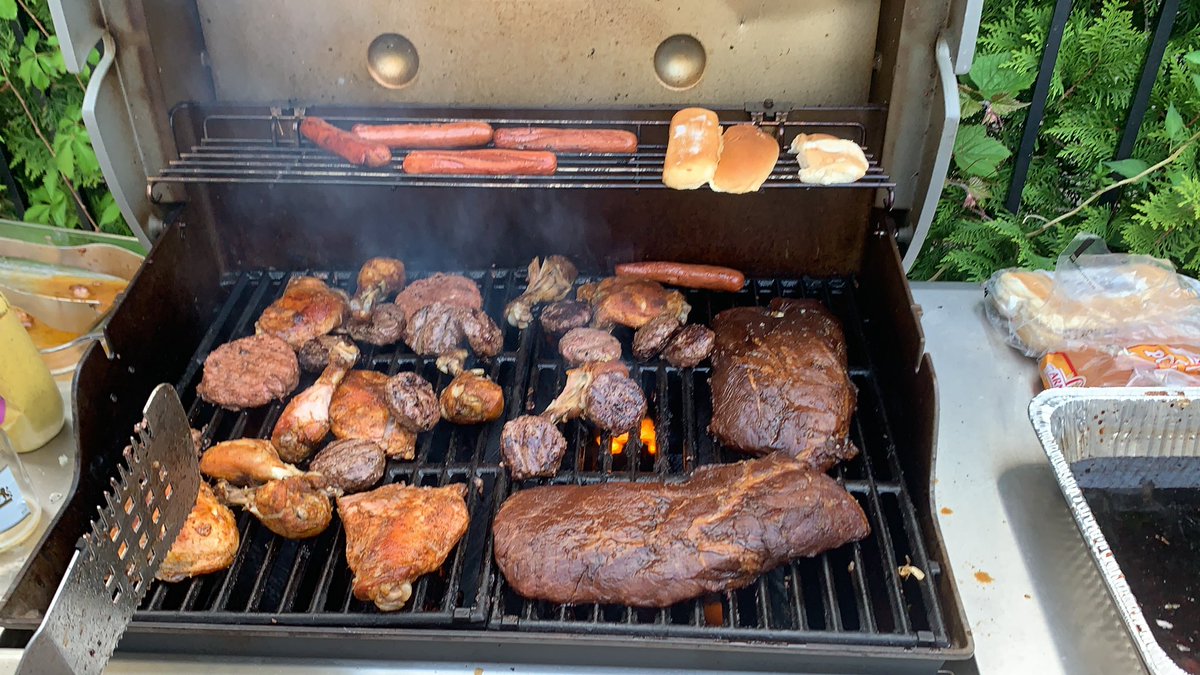IanTerzi's tweet photo. No animals were harmed in the making of two of these burgers. #MemorialDay #barbeque https://t.co/t7ylB2TTFx