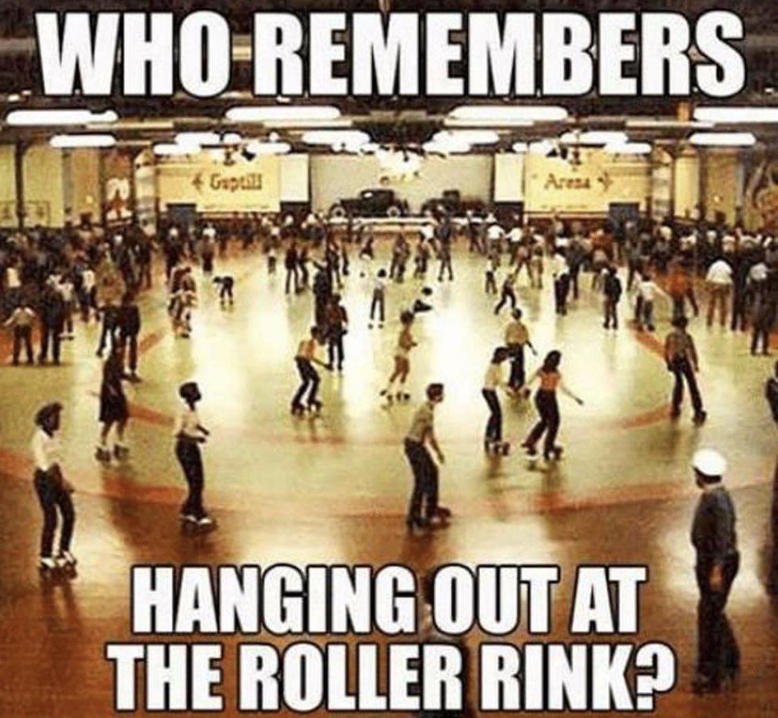 BrenDee85's tweet photo. #FlashbackToThe70s
Me✋🏻......my fav thing👍🏻 https://t.co/rMStrRFiNb