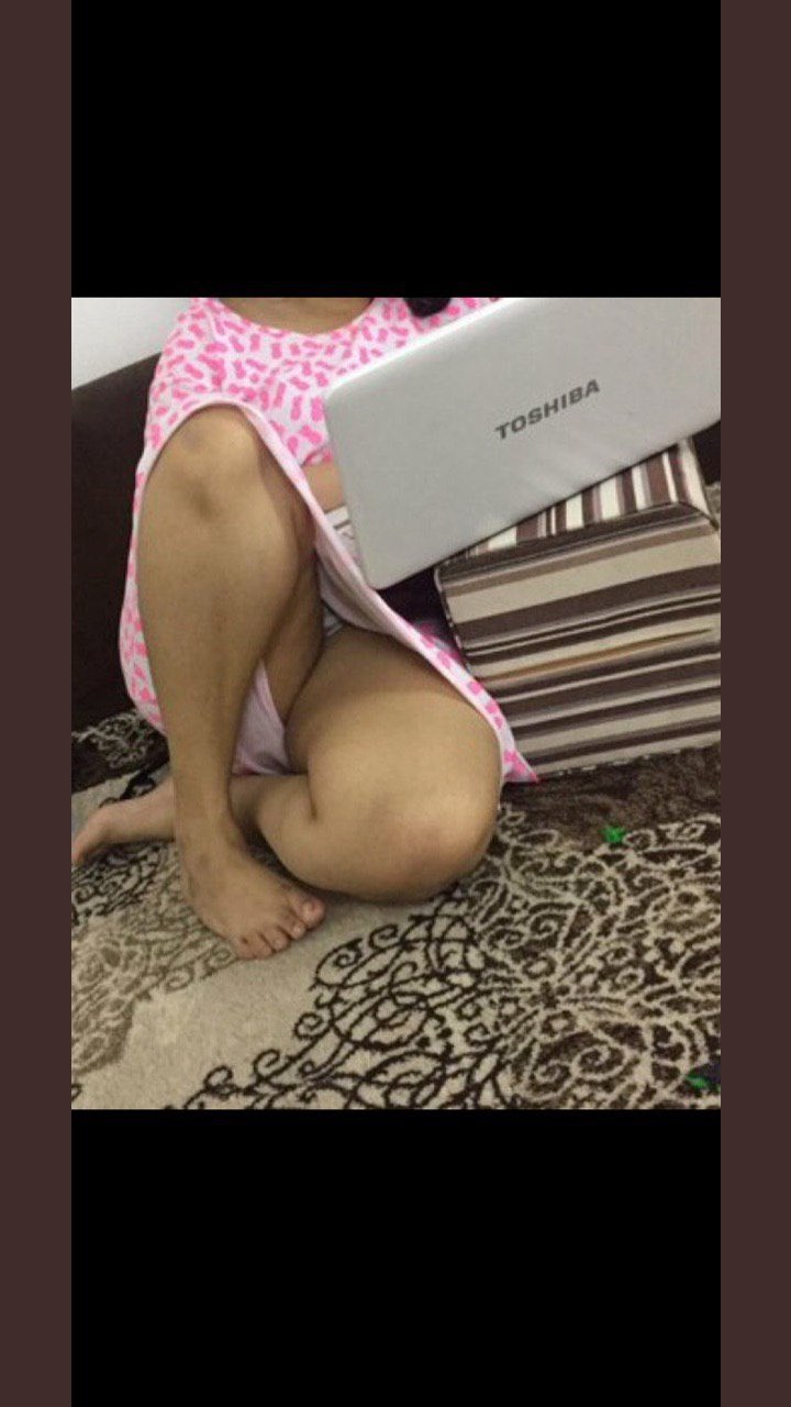 الخصوصي on X: تجسس حقيقي لزوجها الديوث لا تلوموه لحمها يهيج  t.coIIIdG33tTG  X