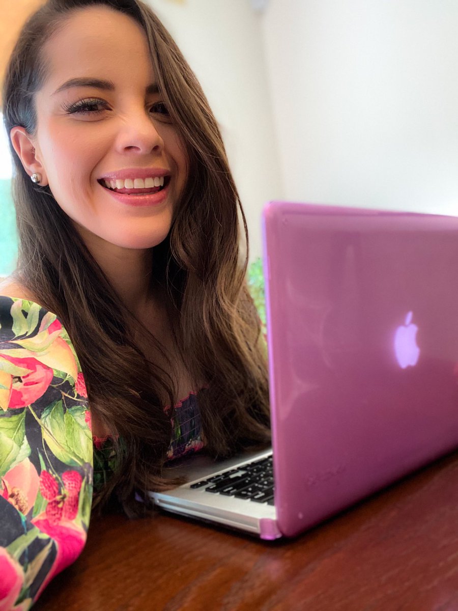 Muy feliz terminando de trabajar y ahora si estoy lista para ver el nuevo episodio de hoy de “The Good Doctor” en <a href="/SonyChannelMX/">Sony Channel México</a> a las 8 PM #TheGoodDoctorEnSony ¿ya están preparados? Les mando besos 💜