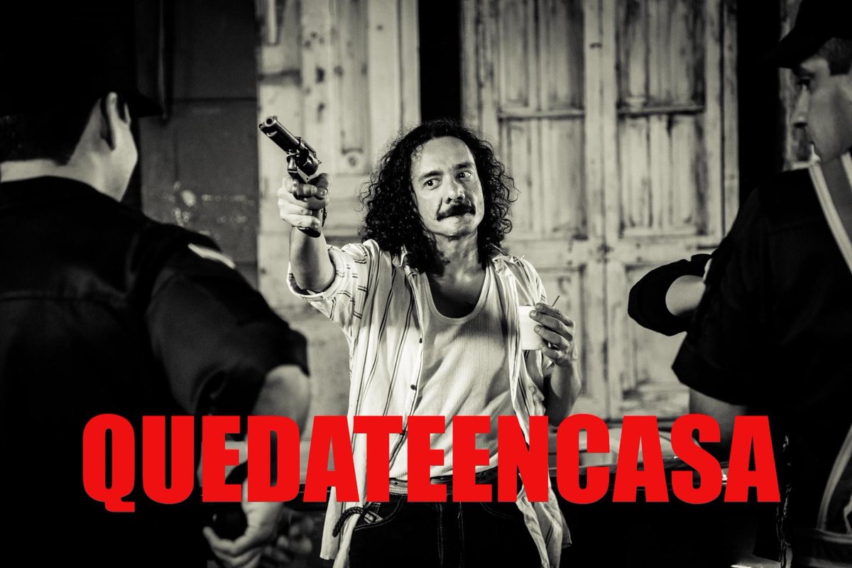 #QuedateEnCasa y mirá #LunadeCigarras por <a href="/ParaguayTVHD/">Paraguay TV</a> hoy a las 21:00 🎬🔥 #CineEnCasa
