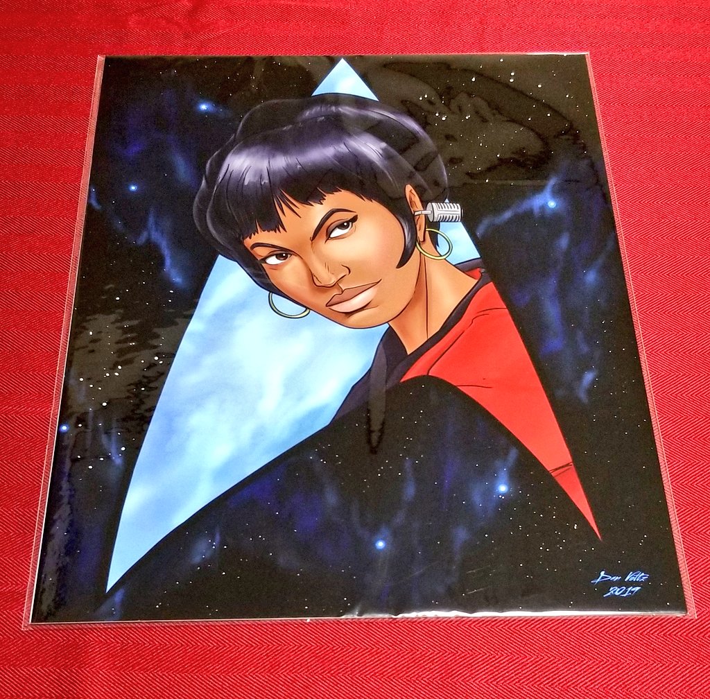 I also ordered some incredible Star Trek artwork from  @djvoltz1701, and he surprised me with the Uhura as well! Can't wait to hang them! Check out Dan's art:  https://danvoltzart.com/ 