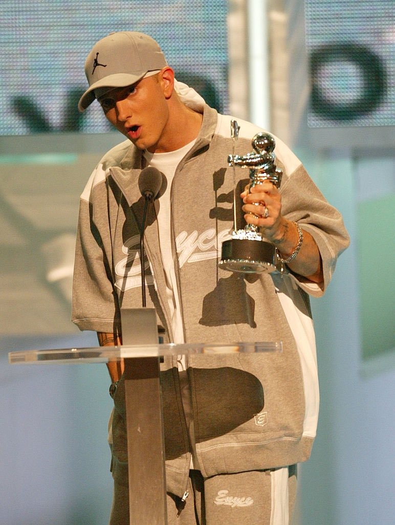 My favorite Eminem photos from 2002 (thread)  #Theminemshow