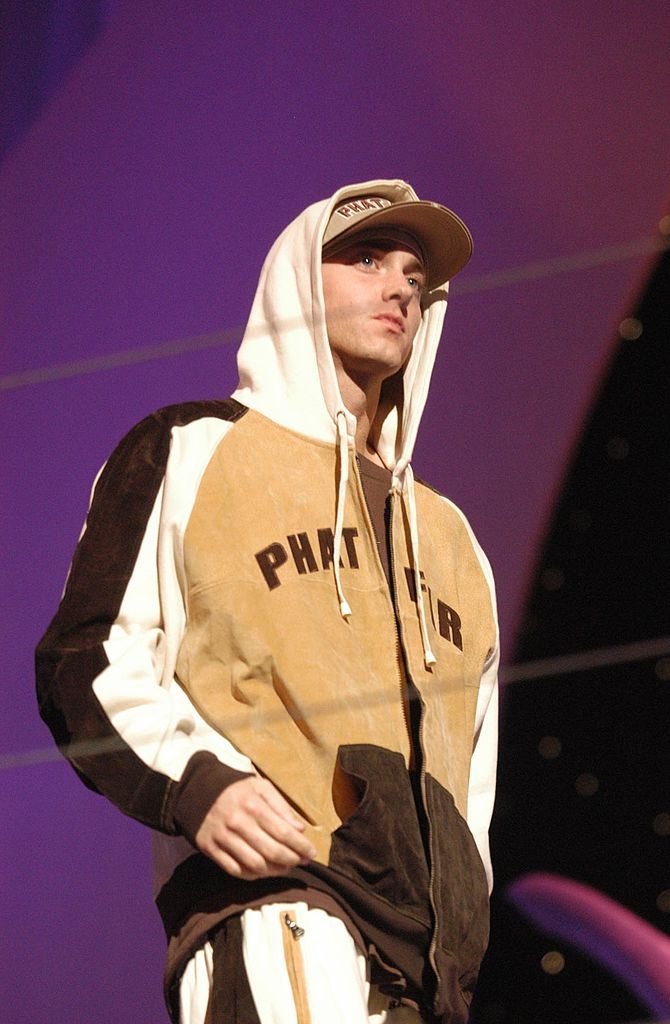 My favorite Eminem photos from 2002 (thread)  #Theminemshow