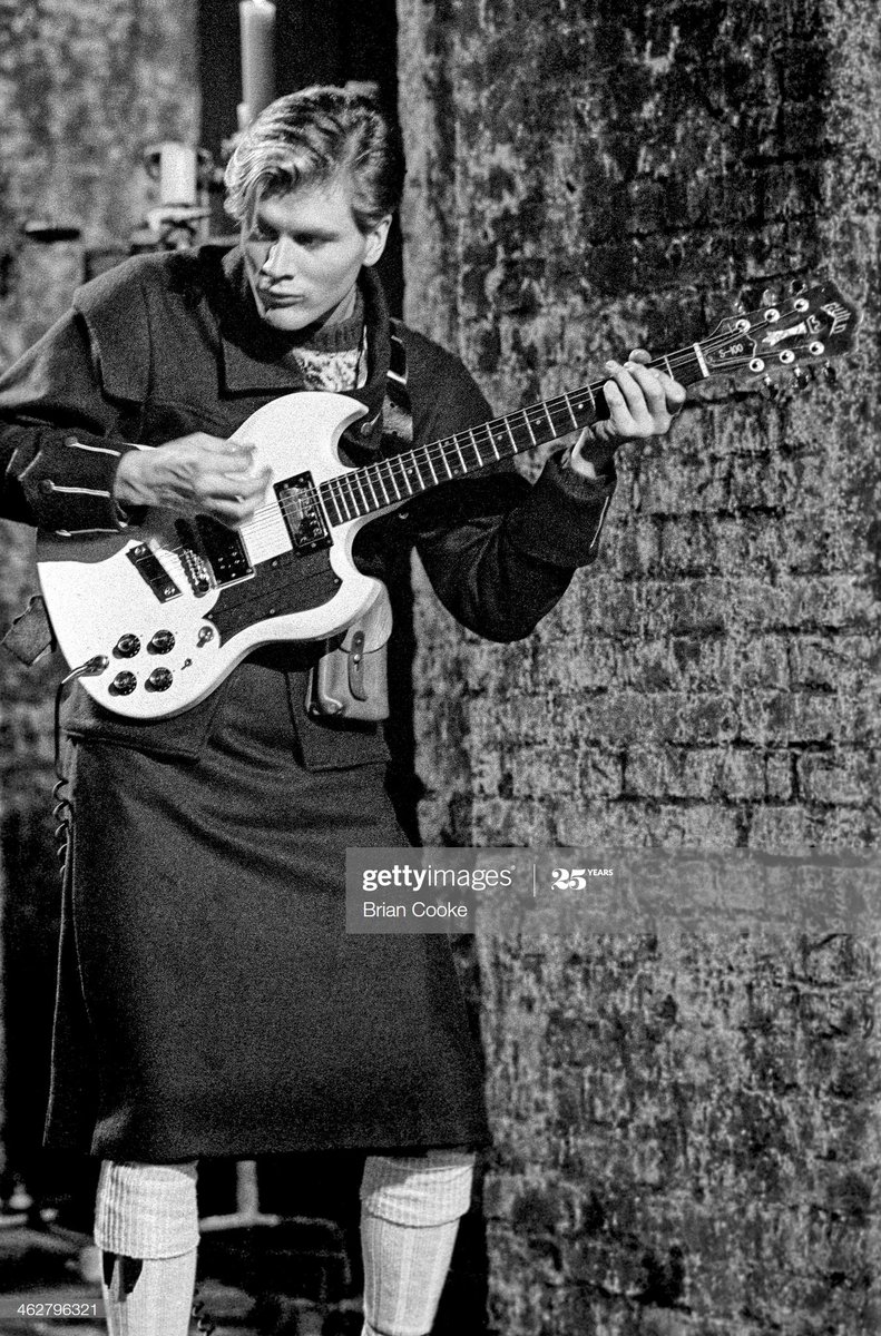 SBOnceMore's tweet image. There is so much sadness &amp;amp; negativity online right now. Let's "build bridges not walls" as it says on @SteveNormanReal 's profile &amp;amp; enjoy this beautiful, rarely seen photo taken @LondonDungeon during the filming of #ToCutALongStoryShort Nov' 80 pls RT. 
#lockdown #Isolation #Tbt