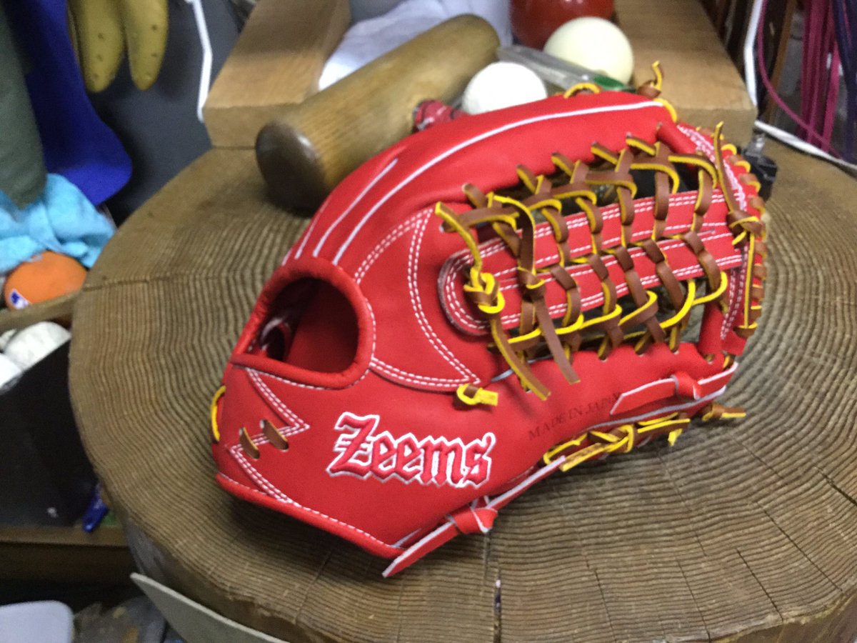 SecretbaseWaku's tweet photo. (^^)／~~~

Secretbase野球専門店⚾️
東京都大田区仲六郷4-32-11地下
京急本線六郷土手駅より徒歩2分🚉

5/29,金曜日(12:00〜19:00)
5/30,土曜日(12:00〜19:00)
5/31,日曜日(12:00〜19:00)

#ジームス 
#Zeems 
#硬式グローブ https://t.co/bDdehKuMmN