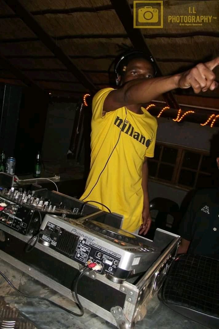 MasogaSelaelo's tweet photo. I nominate @Loopies_MultiT to play @MTVBaseSouth
#MTVBASEmentbattle https://t.co/LJcjHfhplN