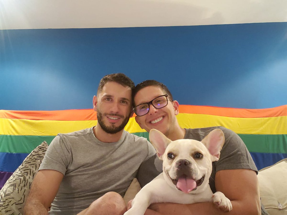 Dieguito, Oliver y yo súper listos para el #MatrimonioIgualitario  #MatrimonioIgualitarioCR #lovewins