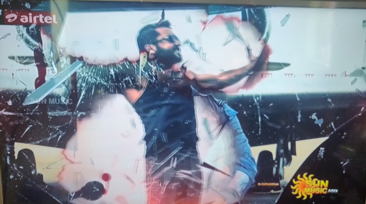 ActorSuriyaFP's tweet image. #MaaraTheme has been telecasted on #SunMusic 
#SooraraiPottru