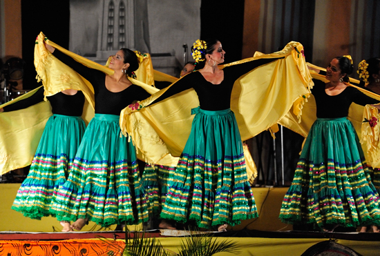 Nicaragua main traditional clothings are mestizaje dresses and trencilla costumes