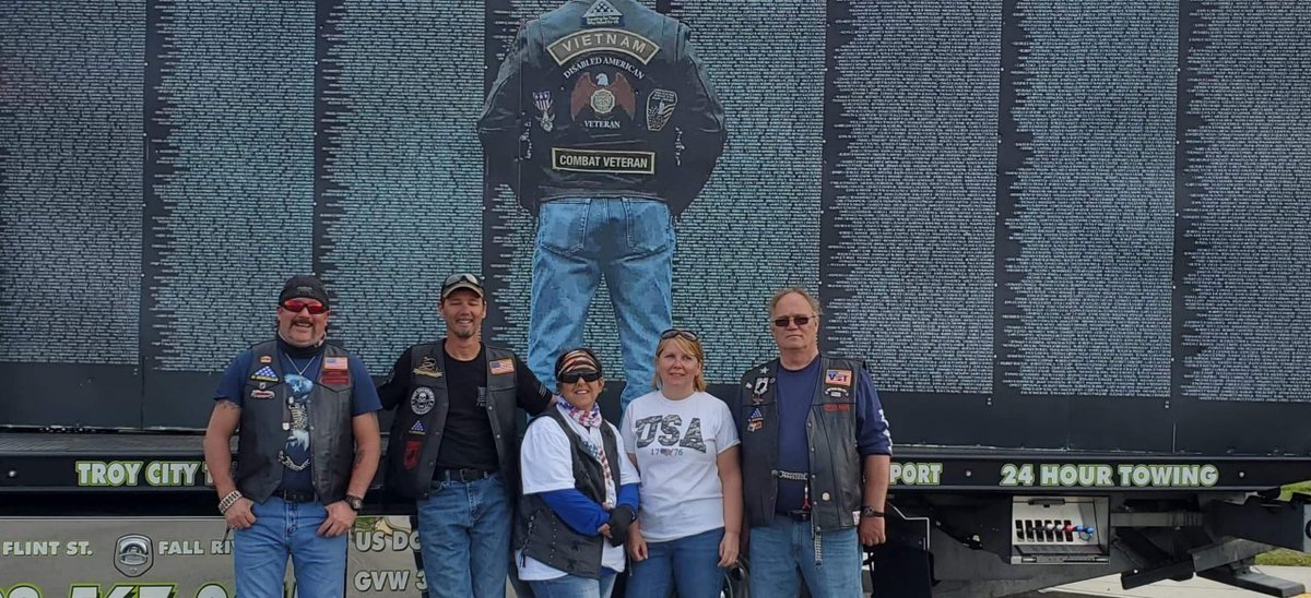 AnnemarieMatul1's tweet photo. @AASuicidology member @TraceyMedeiros2 (shortest one in the middle;rides an Indian) &amp; friends, Day of remembrance &amp; #Soulcare #SoulCareAAS365 https://t.co/cHh24hNq47 #impactedfamilyfriends #AASIFF #attemptsurvivor https://t.co/4XcJyWzmSY