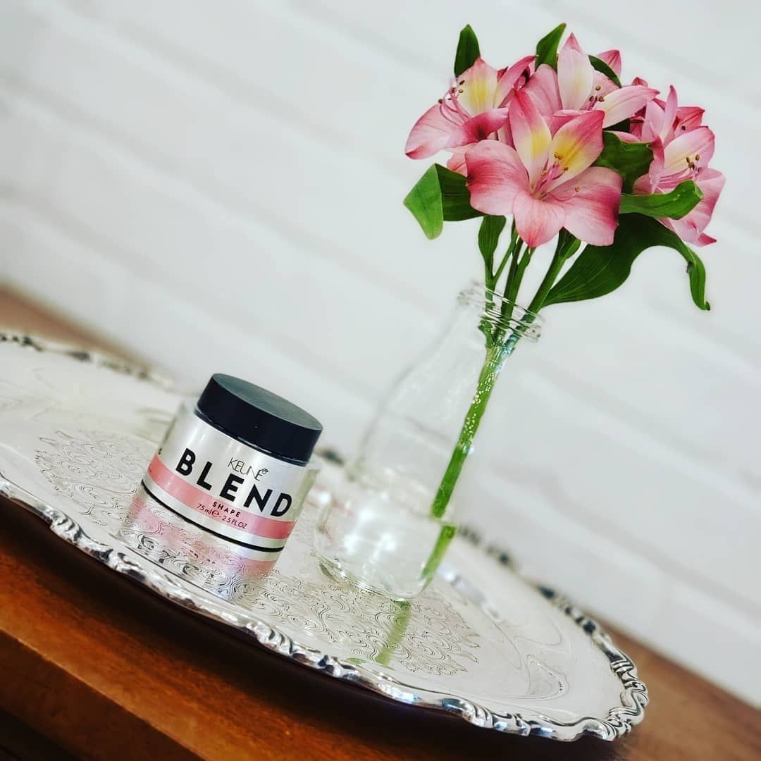 KeuneNAmerica's tweet image. #KeuneBlend SHAPE &amp;gt;&amp;gt; The go-to #texturizing cream for short #hair. It’s perfect for creating unique #styles. Hair remains pliable and easy to #restyle. 📷: @erikadavila1 . buff.ly/3bfqfLz #Keune #KeuneLove