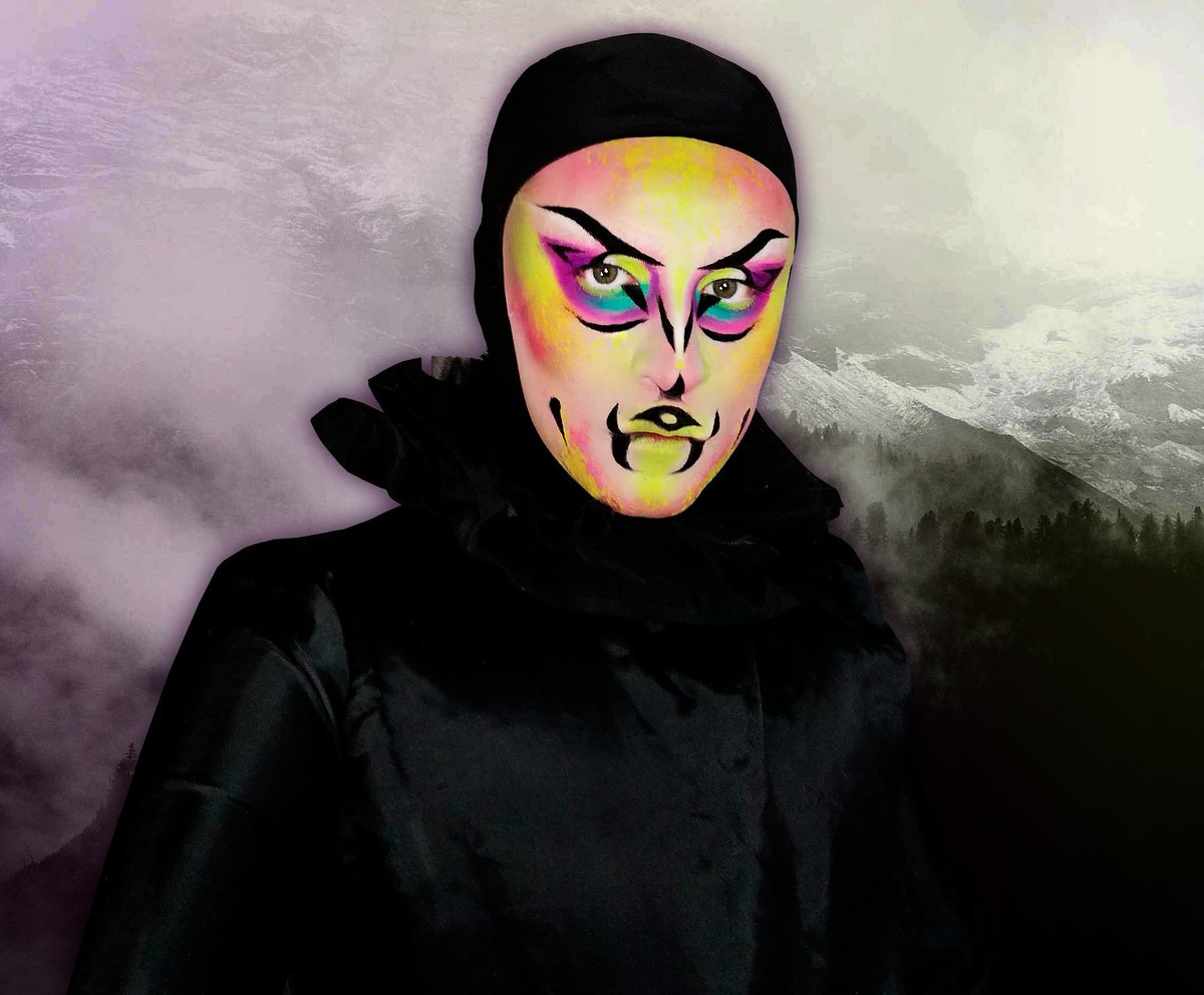 art_tica's tweet photo. 💛💚🕷️NEON WIDOW🕷️💜💙
Capa x @niko_costumes
Edicion x Mi
#arttica #stayhome #QuedateEnCasa #artqueen #makeup #dragqueen #drag #chileandrag #draglatina #dragchilena #mug #transformation #transformista #makeupqueen #southamericandrag #antipageant
#kryolan #kryolanchile https://t.co/Qxo875WZlS