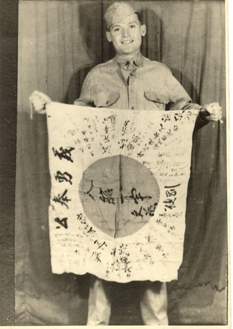 AmericanLegion's tweet photo. #VirtualMemorialDay honoree Darlo Eugene Smith. @USArmy, World War II. KIA April 21, 1945, on Okinawa.
Honored by his grandson Rob Smith. #MemorialDay https://t.co/Y0PpIZZhQW