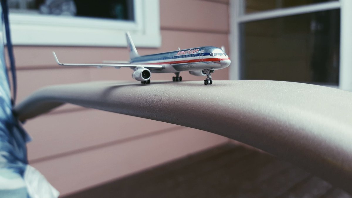 LakeModels's tweet image. #ngmodels #1400scale #americanairlines #b757 
@ngmodel_global 👌 @AmericanAir