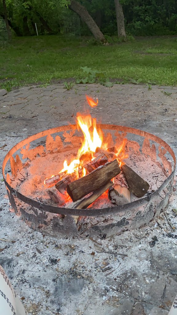 AMScoreVision's tweet image. Nothing better than an evening fire to close out a relaxing Memorial Day!  I thank those who sacrificed their lives and served so I could enjoy this day.