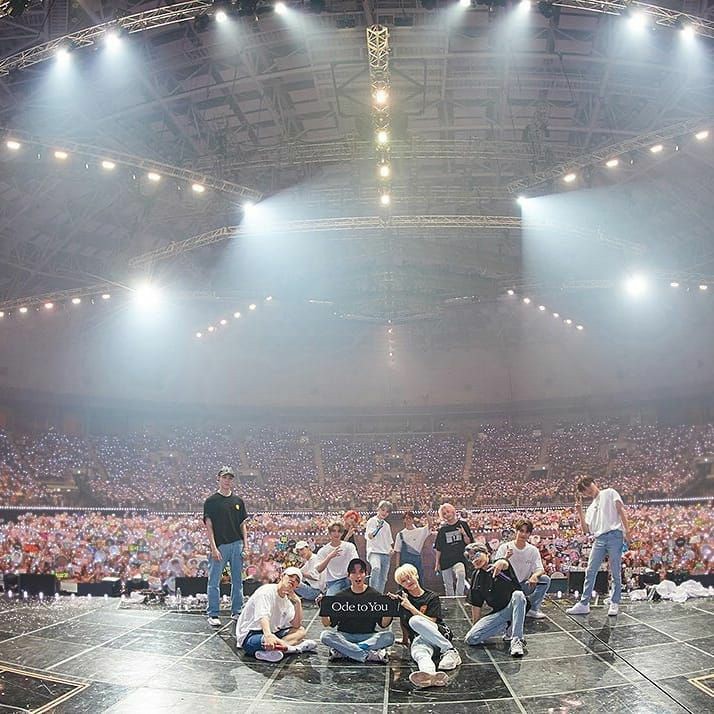 And we all know that they've already achieved one of their hundreds of dream...and one of them is to perform in front of thousands of people in the presence of 13 members in one stage