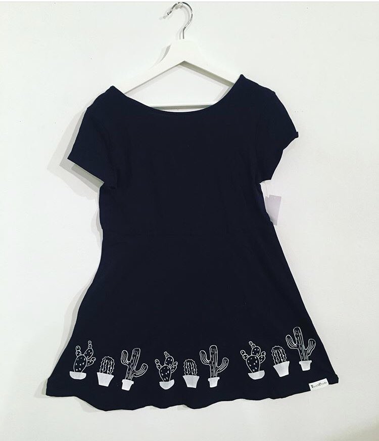 thrift_prints's tweet photo. Hello! My name is Samantha and I’m currently a college student. My mom and I found a love for printmaking and developed this brand. All designs are printed on thrifted clothing for an awesome upcycle, and no two pieces are the same. Here’s some of what we do. https://t.co/y78xzeoYaF