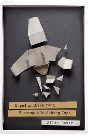  #KLBaca Day 34 – Kapal Angkasa Yang Terhempas di Subang Jaya by Birsilah BakarThis is one of my favourite books. Considering that I find it hard to read sci-fi, this is a book I would repeat read once a year. So you have to get your hands on a copy.