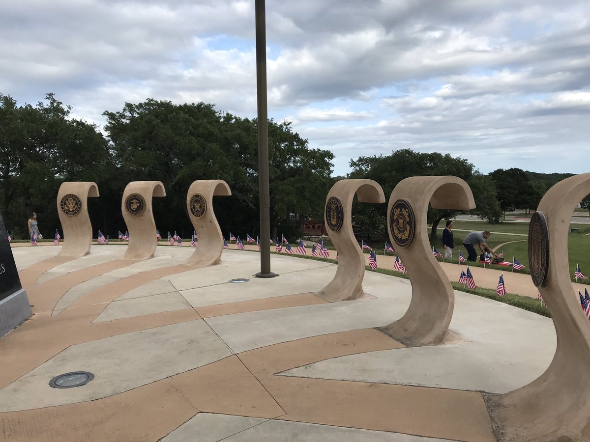 douglasdjames's tweet photo. Thank you Cedar Park citizens for remembering those who gave their all for all or us. https://t.co/vHr9Hwfa6m