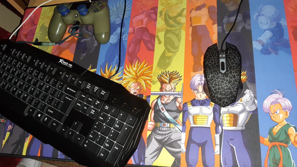 riutt60fps's tweet photo. @floazzt mi set up pero no esta prendido el teclado y raton https://t.co/xafS7aWhsh
