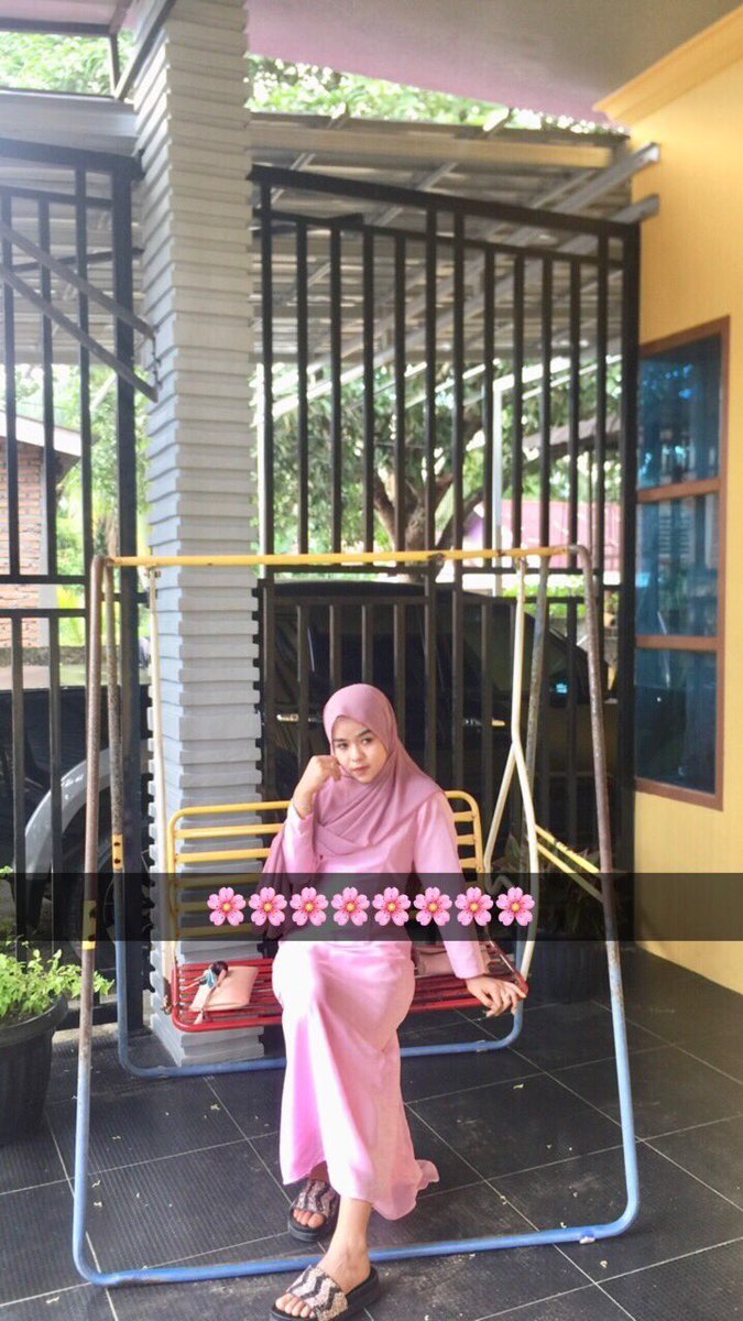 HuswatunMs's tweet photo. Selamat hari raya 🙏🏻🌸🌸 https://t.co/xxkydRIk3C