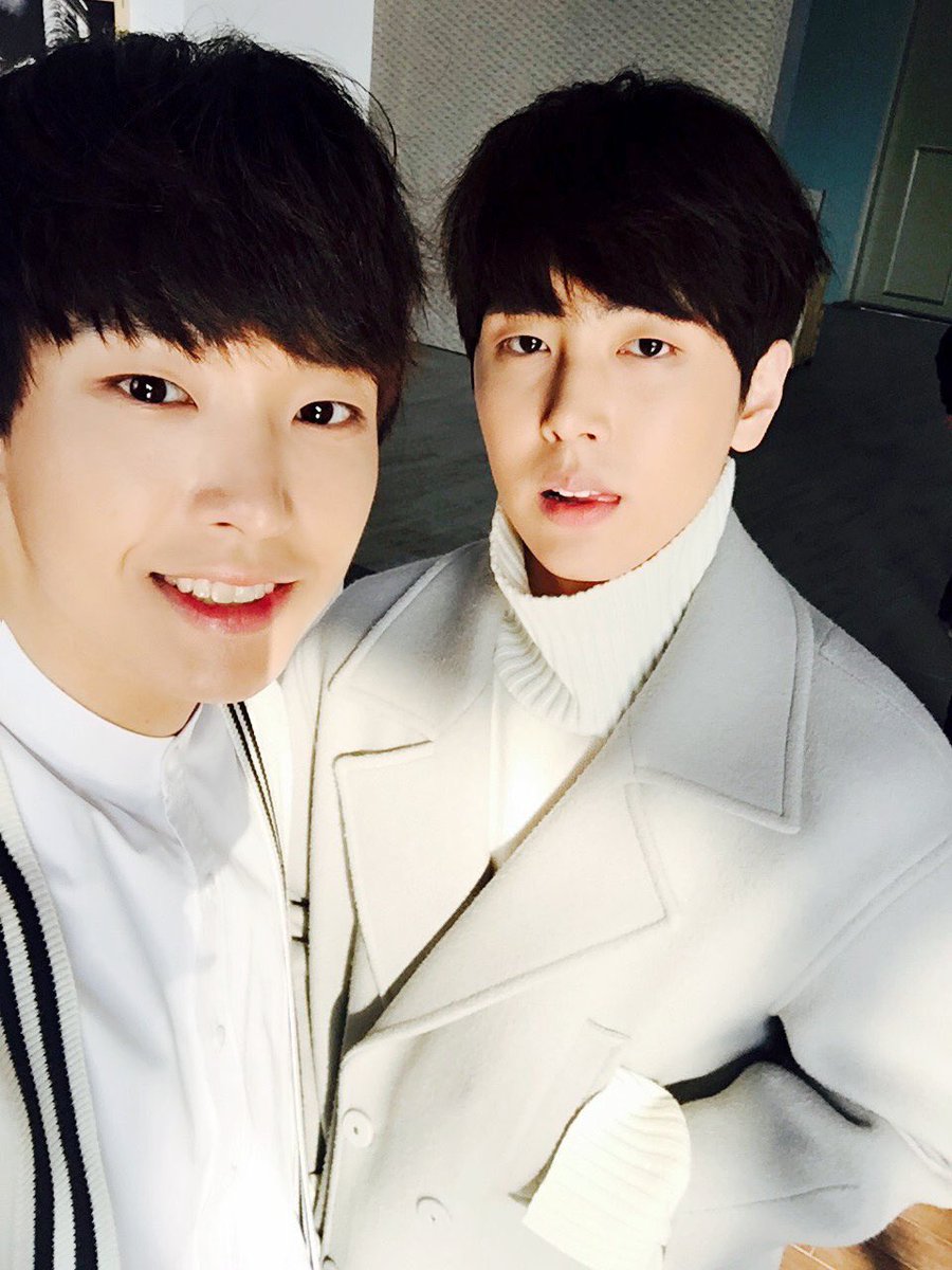 Still can& #39;t get over how jaeseong& #39;s hair color went back from where they started ಥ_ಥ