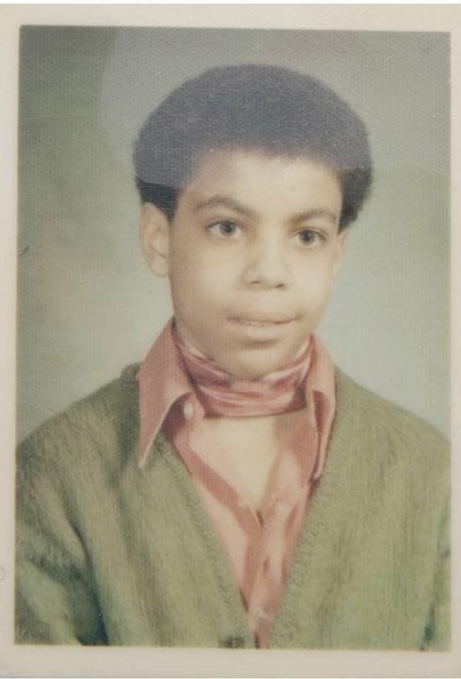 a thread of prince but he grows older as you keep scrolling