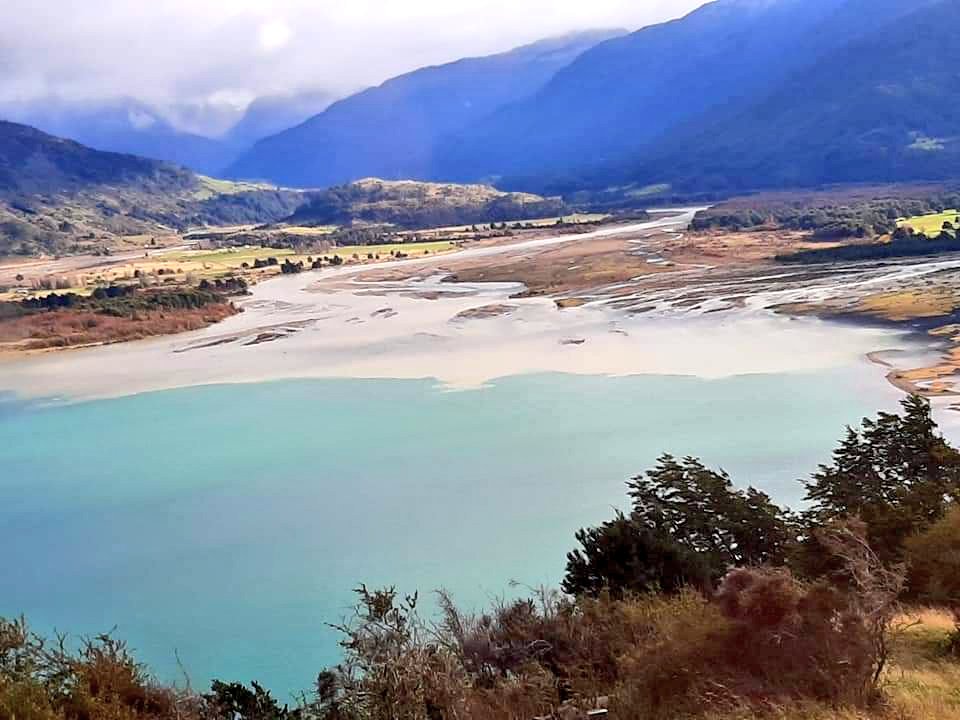TurismoEnChile's tweet image. 🍂 Bahía Murta, hermoso pueblo a orillas del Lago General Carrera. 🍂

Para visitar cuando todo esto pase. Hoy #QuedateEnCasa

Fotos de Alonso San Martín.

#TurismoEnChile 🇨🇱