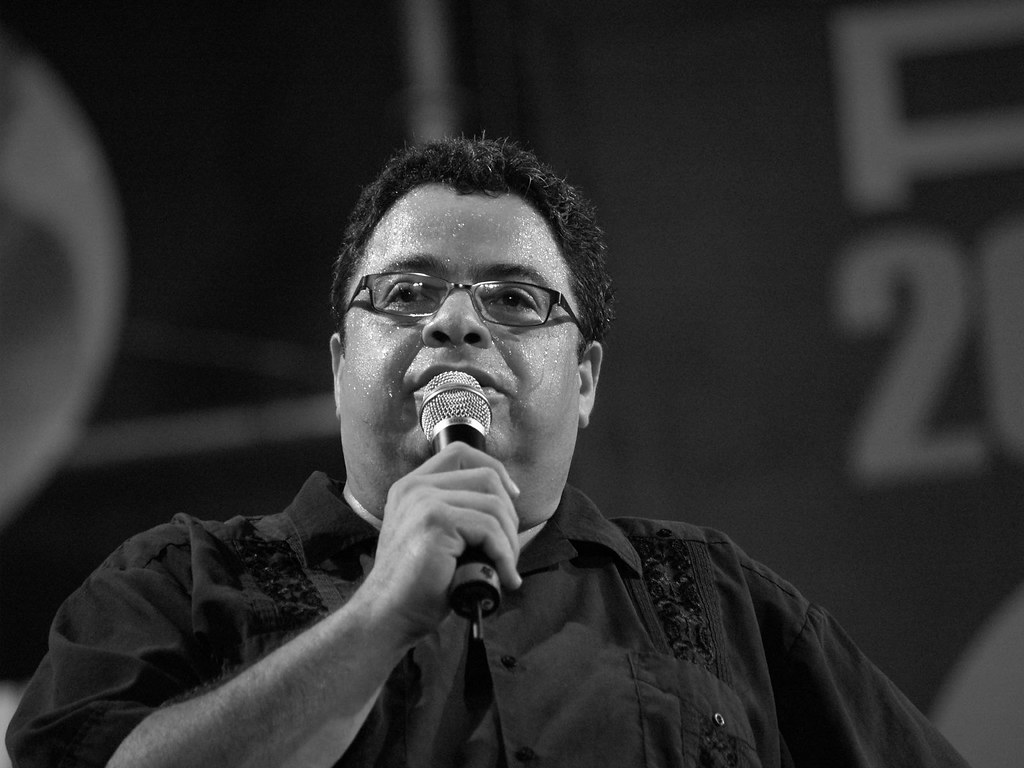 MusicosCDMX's tweet photo. “La música de #Jazz es música revolucionaria y artistas como Charles Mingus y Billie Holiday... en medio de tiempos muy feos no nada más han sobrevivido, sino que han adelantado la causa, la revolución”, dice Arturo O’Farrill desde Los Ángeles. https://t.co/zp4AbObfMk