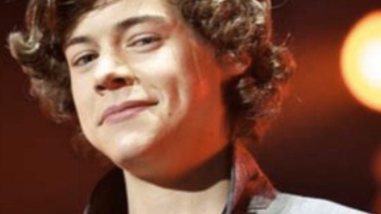 yellow ball as Harry Styles and Louis Tomlinson; a very important thread
