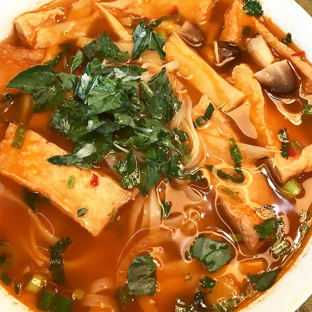 ArtBudding's tweet photo. @redthai_shabuphx #tofulemongras #restuarants #soup #bars #wok #tofurecipes #thaifoodlover #bottleofwine #phoenixarizona @AzSeasonsMag @AzSeasons @keaki1992 https://t.co/Up9SMtK2Sq https://t.co/Ft7Wt0GUu9