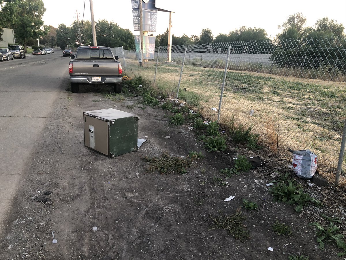 bmenrigh's tweet photo. It’s not every day you see a safe dumped on the side of the road that looks to have been stolen and cut open from the rear. I was excited to try to decode the dial but sadly it’s too heavy for me to move by myself. That and I don’t want to be in possession of crime evidence. https://t.co/WVhWuSnNDD